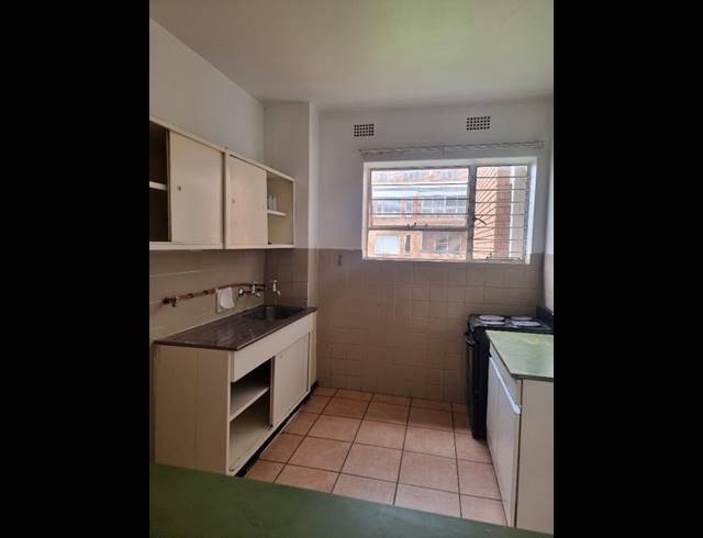 2 BEDROOM APARTMENT FOR SALE IN MALVERN EAST EXT